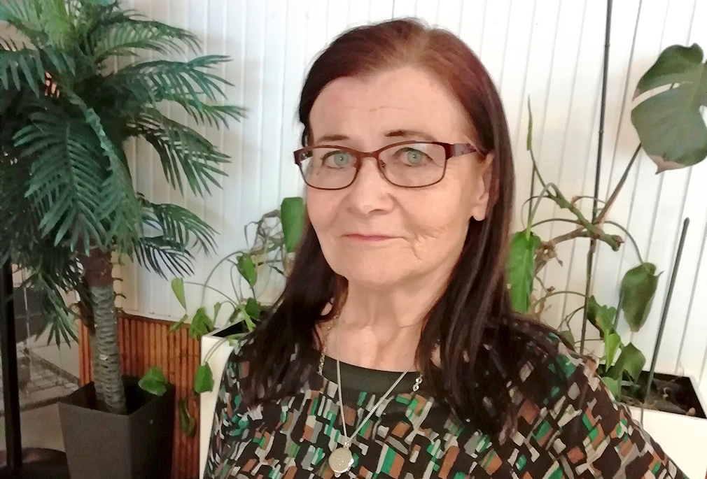 Puheenjohtaja Armi Sundström.